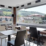 Hotel Flysch 2*