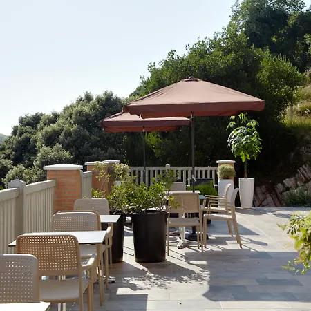 Hotel Flysch 2*